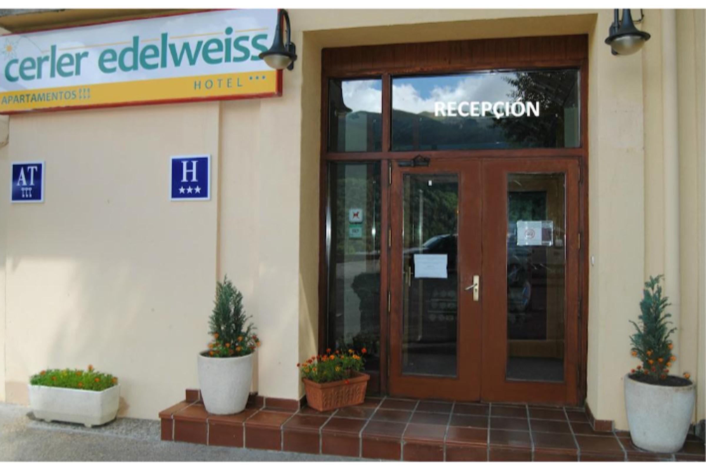 Hotel Sno Edelweiss 塞尔勒 外观 照片