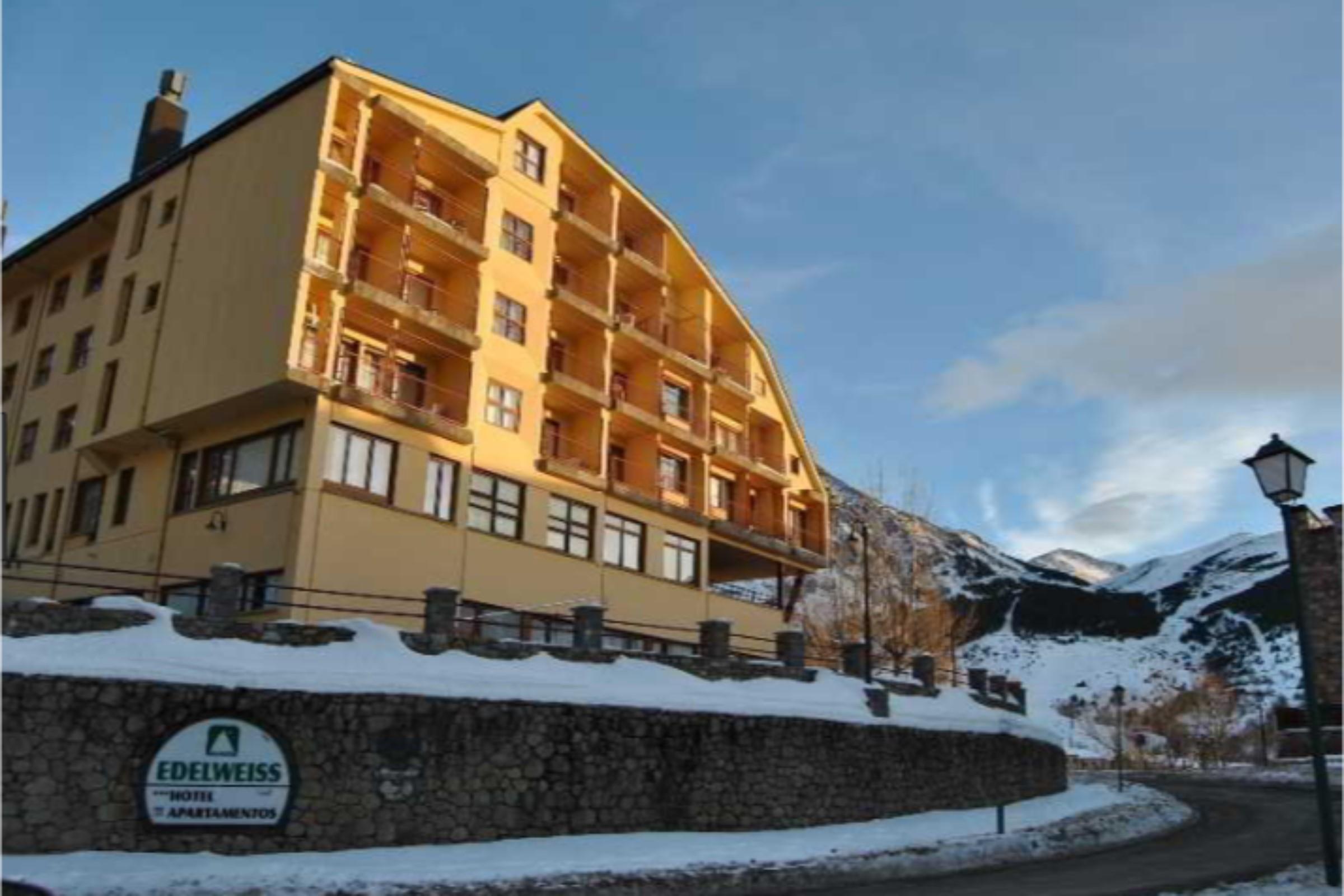 Hotel Sno Edelweiss 塞尔勒 外观 照片